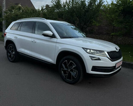 Білий Шкода Kodiaq, об'ємом двигуна 0 л та пробігом 270 тис. км за 25900 $, фото 1 на Automoto.ua