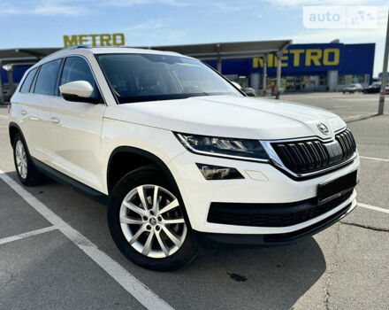 Белый Шкода Kodiaq, объемом двигателя 1.97 л и пробегом 118 тыс. км за 31300 $, фото 1 на Automoto.ua