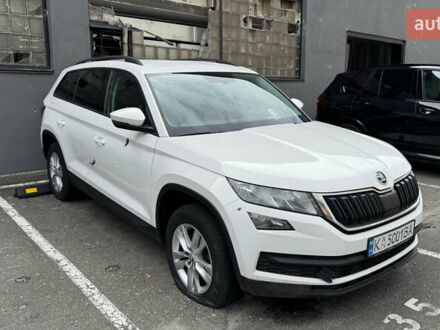 Белый Шкода Kodiaq, объемом двигателя 1.97 л и пробегом 245 тыс. км за 11500 $, фото 1 на Automoto.ua