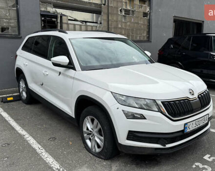 Белый Шкода Kodiaq, объемом двигателя 1.97 л и пробегом 245 тыс. км за 11500 $, фото 1 на Automoto.ua