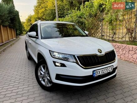 Шкода Kodiaq 2020 в Хмельницком на Automoto.ua Белый Шкода Kodiaq, объемом двигателя 1.97 л и пробегом 82 тыс. км за 31900 $, фото 1 на Automoto.ua