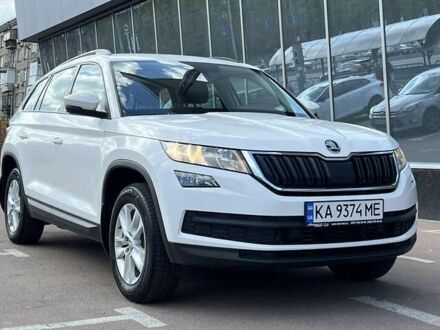 Белый Шкода Kodiaq, объемом двигателя 2 л и пробегом 104 тыс. км за 23700 $, фото 1 на Automoto.ua