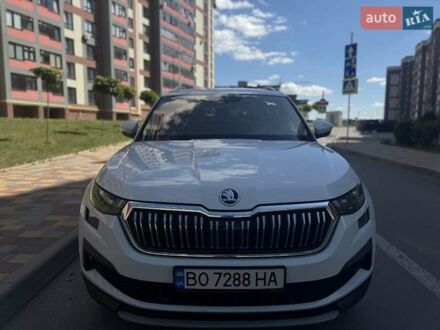Шкода Kodiaq 2021 в Тернополе на Automoto.ua Белый Шкода Kodiaq, объемом двигателя 1.97 л и пробегом 163 тыс. км за 29500 $, фото 1 на Automoto.ua