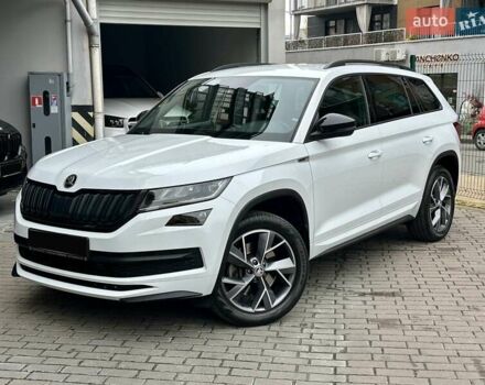 Белый Шкода Kodiaq, объемом двигателя 1.98 л и пробегом 70 тыс. км за 33900 $, фото 1 на Automoto.ua