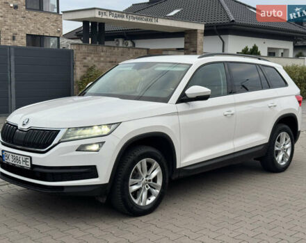 Белый Шкода Kodiaq, объемом двигателя 1.98 л и пробегом 192 тыс. км за 24900 $, фото 1 на Automoto.ua