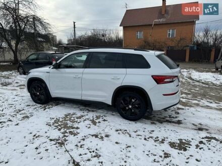 Шкода Kodiaq 2021 у Києві на Automoto.ua Білий Шкода Kodiaq, об'ємом двигуна 2 л та пробігом 88 тис. км за 35300 $, фото 1 на Automoto.ua