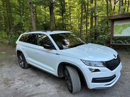 Белый Шкода Kodiaq, объемом двигателя 2 л и пробегом 30 тыс. км за 7700 $, фото 1 на Automoto.ua