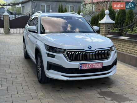 Шкода Kodiaq 2021 в Виннице на Automoto.ua Белый Шкода Kodiaq, объемом двигателя 2 л и пробегом 205 тыс. км за 29998 $, фото 1 на Automoto.ua