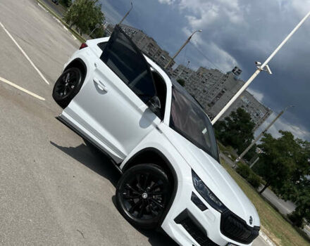 Шкода Kodiaq 2022 у Запоріжжя на Automoto.ua Білий Шкода Kodiaq, об'ємом двигуна 2 л та пробігом 65 тис. км за 42000 $, фото 1 на Automoto.ua
