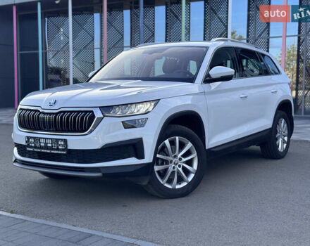 Белый Шкода Kodiaq, объемом двигателя 2 л и пробегом 45 тыс. км за 42999 $, фото 1 на Automoto.ua
