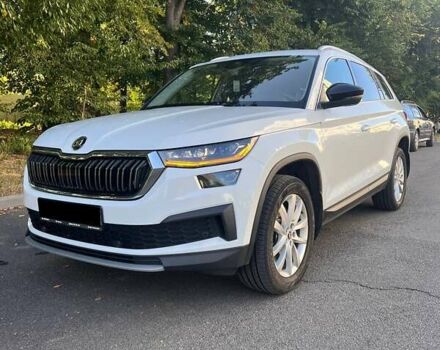 Белый Шкода Kodiaq, объемом двигателя 1.98 л и пробегом 54 тыс. км за 35700 $, фото 1 на Automoto.ua