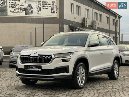 Шкода Kodiaq 2022 у Мукачеве на Automoto.ua Білий Шкода Kodiaq, об'ємом двигуна 0 л та пробігом 29 тис. км за 34800 $, фото 1 на Automoto.ua