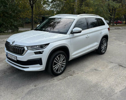 Шкода Kodiaq 2023 в Запорожье на Automoto.ua Белый Шкода Kodiaq, объемом двигателя 1.97 л и пробегом 47 тыс. км за 42900 $, фото 1 на Automoto.ua