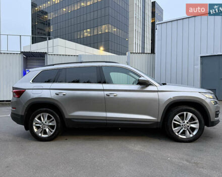 Бежевый Шкода Kodiaq, объемом двигателя 1.97 л и пробегом 163 тыс. км за 25500 $, фото 4 на Automoto.ua