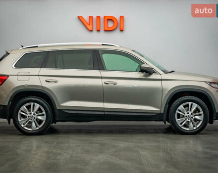 Бежевый Шкода Kodiaq, объемом двигателя 2 л и пробегом 142 тыс. км за 25423 $, фото 3 на Automoto.ua