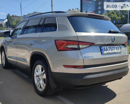 Бежевий Шкода Kodiaq, об'ємом двигуна 2 л та пробігом 102 тис. км за 29990 $, фото 6 на Automoto.ua