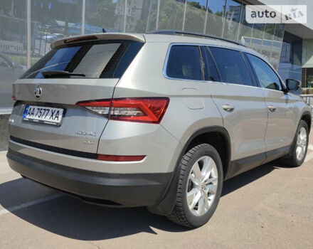 Бежевый Шкода Kodiaq, объемом двигателя 2 л и пробегом 102 тыс. км за 29990 $, фото 4 на Automoto.ua