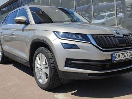 Бежевий Шкода Kodiaq, об'ємом двигуна 2 л та пробігом 102 тис. км за 29990 $, фото 1 на Automoto.ua