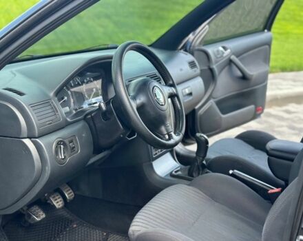 Черный Шкода Kodiaq, объемом двигателя 1.8 л и пробегом 312 тыс. км за 6600 $, фото 7 на Automoto.ua