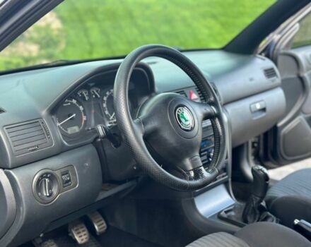 Черный Шкода Kodiaq, объемом двигателя 1.8 л и пробегом 312 тыс. км за 6600 $, фото 8 на Automoto.ua