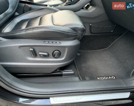 Черный Шкода Kodiaq, объемом двигателя 1.97 л и пробегом 129 тыс. км за 28500 $, фото 44 на Automoto.ua