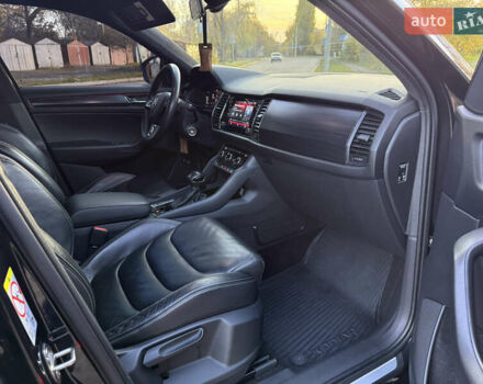 Черный Шкода Kodiaq, объемом двигателя 1.98 л и пробегом 90 тыс. км за 28500 $, фото 15 на Automoto.ua