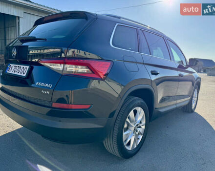 Черный Шкода Kodiaq, объемом двигателя 1.97 л и пробегом 200 тыс. км за 28200 $, фото 2 на Automoto.ua