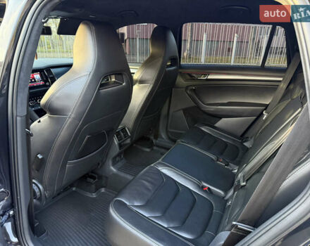 Черный Шкода Kodiaq, объемом двигателя 1.98 л и пробегом 90 тыс. км за 28500 $, фото 13 на Automoto.ua