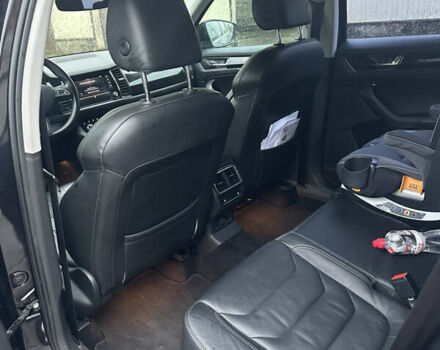 Шкода Kodiaq 2018 в Киеве на Automoto.ua Черный Шкода Kodiaq, объемом двигателя 1.97 л и пробегом 120 тыс. км за 28500 $, фото 3 на Automoto.ua
