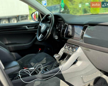 Черный Шкода Kodiaq, объемом двигателя 1.98 л и пробегом 200 тыс. км за 20000 $, фото 12 на Automoto.ua