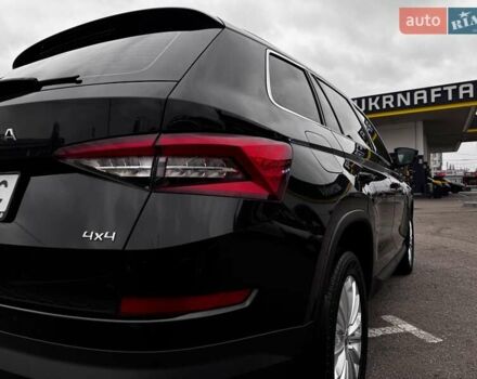 Черный Шкода Kodiaq, объемом двигателя 1.98 л и пробегом 123 тыс. км за 28000 $, фото 15 на Automoto.ua