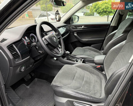 Черный Шкода Kodiaq, объемом двигателя 2 л и пробегом 240 тыс. км за 27850 $, фото 94 на Automoto.ua