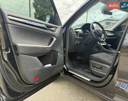 Черный Шкода Kodiaq, объемом двигателя 1.97 л и пробегом 267 тыс. км за 24200 $, фото 23 на Automoto.ua