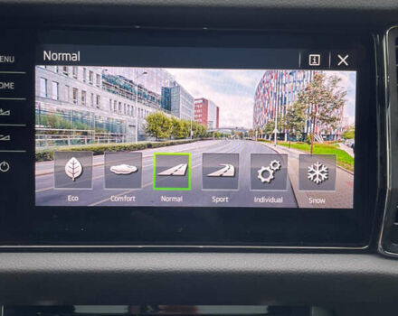 Чорний Шкода Kodiaq, об'ємом двигуна 1.97 л та пробігом 151 тис. км за 30000 $, фото 51 на Automoto.ua