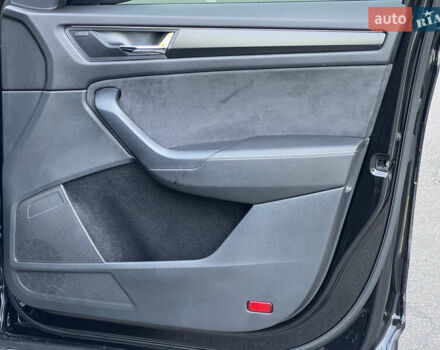 Черный Шкода Kodiaq, объемом двигателя 1.98 л и пробегом 129 тыс. км за 29500 $, фото 58 на Automoto.ua