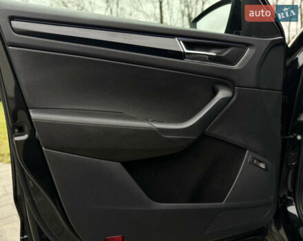 Черный Шкода Kodiaq, объемом двигателя 2 л и пробегом 167 тыс. км за 27999 $, фото 23 на Automoto.ua