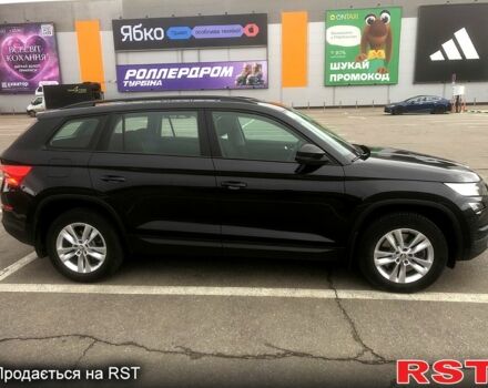 Черный Шкода Kodiaq, объемом двигателя 2 л и пробегом 124 тыс. км за 26000 $, фото 2 на Automoto.ua