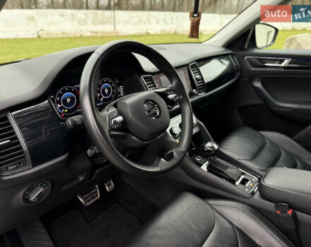 Черный Шкода Kodiaq, объемом двигателя 2 л и пробегом 167 тыс. км за 27999 $, фото 29 на Automoto.ua