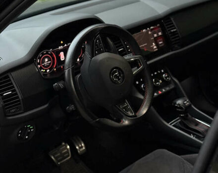 Черный Шкода Kodiaq, объемом двигателя 1.97 л и пробегом 204 тыс. км за 33500 $, фото 8 на Automoto.ua