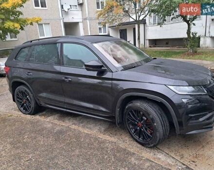 Черный Шкода Kodiaq, объемом двигателя 1.97 л и пробегом 208 тыс. км за 35700 $, фото 5 на Automoto.ua