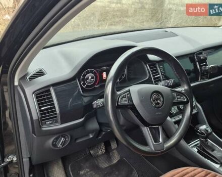 Черный Шкода Kodiaq, объемом двигателя 1.97 л и пробегом 213 тыс. км за 24700 $, фото 10 на Automoto.ua