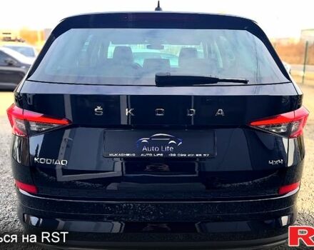Черный Шкода Kodiaq, объемом двигателя 2 л и пробегом 179 тыс. км за 32500 $, фото 4 на Automoto.ua