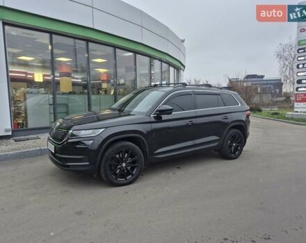 Черный Шкода Kodiaq, объемом двигателя 1.97 л и пробегом 213 тыс. км за 24700 $, фото 2 на Automoto.ua