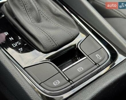 Черный Шкода Kodiaq, объемом двигателя 1.97 л и пробегом 185 тыс. км за 32800 $, фото 68 на Automoto.ua