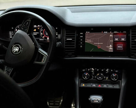 Черный Шкода Kodiaq, объемом двигателя 1.97 л и пробегом 204 тыс. км за 33500 $, фото 9 на Automoto.ua