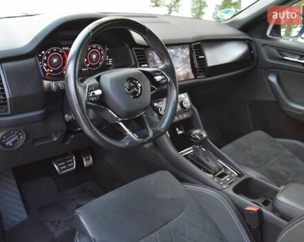 Чорний Шкода Kodiaq, об'ємом двигуна 2 л та пробігом 160 тис. км за 31999 $, фото 35 на Automoto.ua