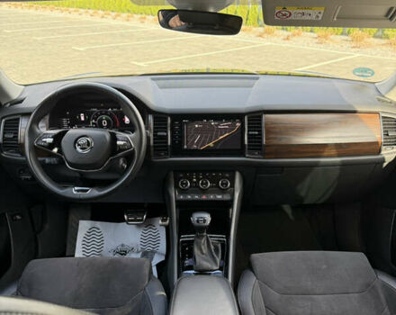 Черный Шкода Kodiaq, объемом двигателя 2 л и пробегом 175 тыс. км за 35499 $, фото 58 на Automoto.ua