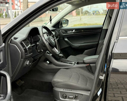 Черный Шкода Kodiaq, объемом двигателя 2 л и пробегом 237 тыс. км за 26555 $, фото 66 на Automoto.ua