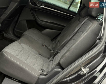 Черный Шкода Kodiaq, объемом двигателя 2 л и пробегом 237 тыс. км за 26555 $, фото 79 на Automoto.ua