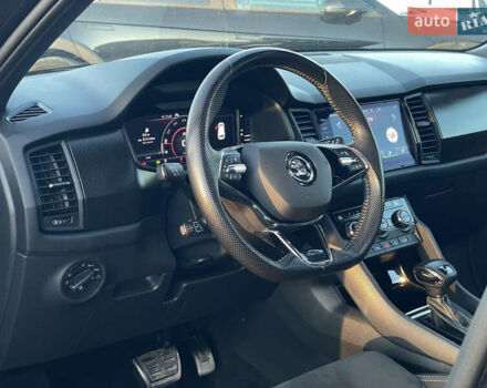 Черный Шкода Kodiaq, объемом двигателя 1.97 л и пробегом 201 тыс. км за 29750 $, фото 42 на Automoto.ua